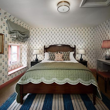 Townhouse Suites- Abbey Row ملمسبوري المظهر الخارجي الصورة