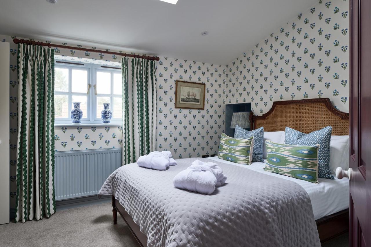 Townhouse Suites- Abbey Row ملمسبوري المظهر الخارجي الصورة