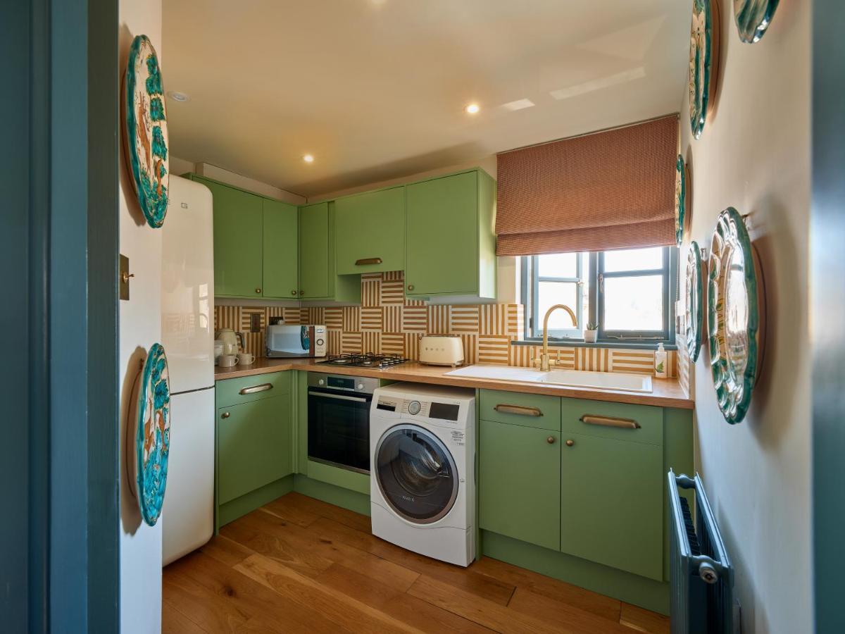 Townhouse Suites- Abbey Row ملمسبوري المظهر الخارجي الصورة